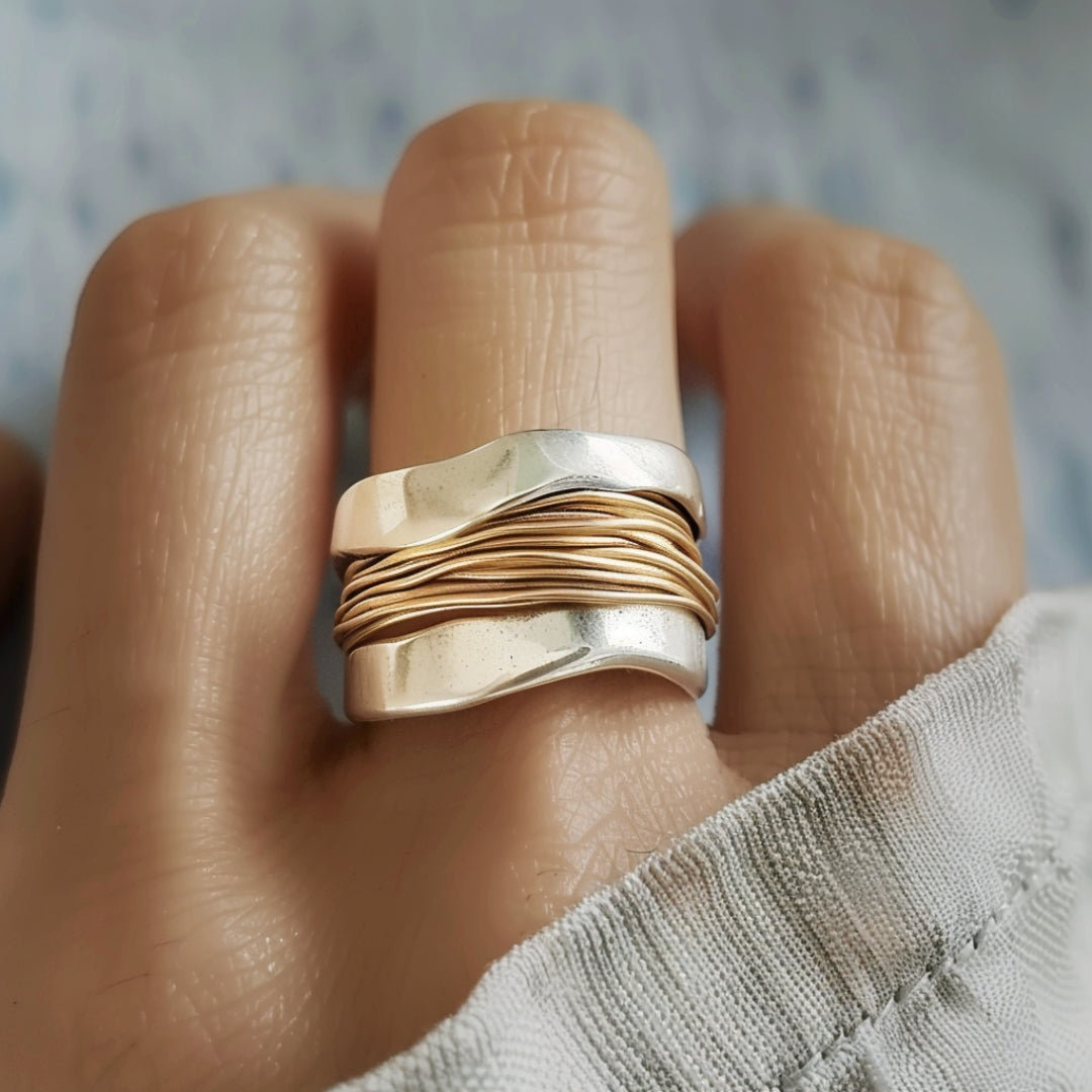 Versilberter Goldring