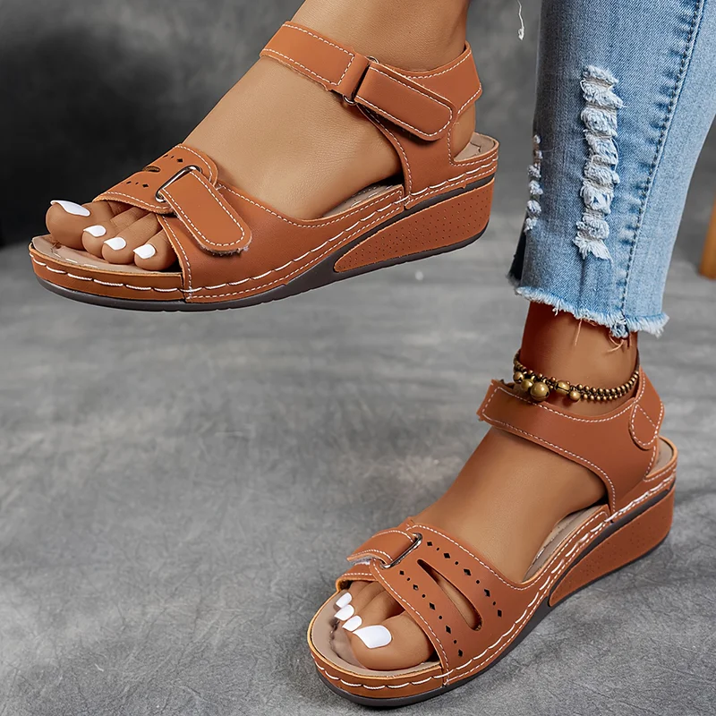 Orthopädische Sandalen für Damen