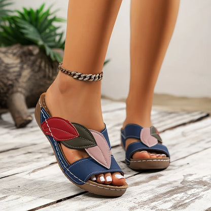 Clara™ – Slip-In-Sandalen mit Blattmuster für Damen