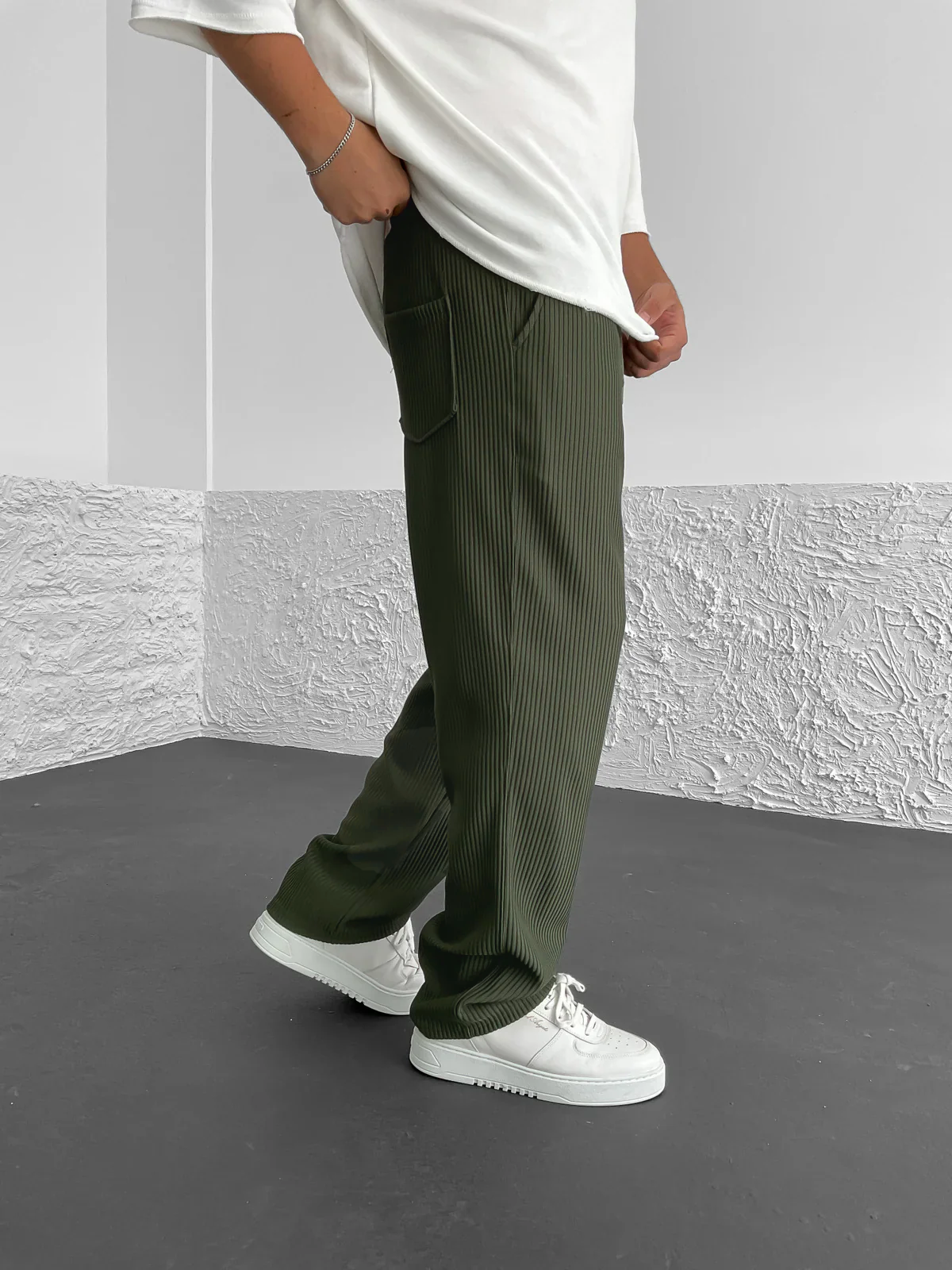Gerippte Hose mit entspannter Passform