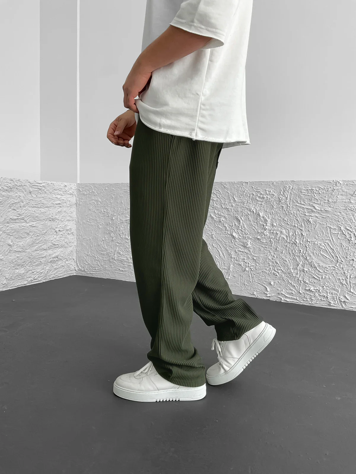 Gerippte Hose mit entspannter Passform