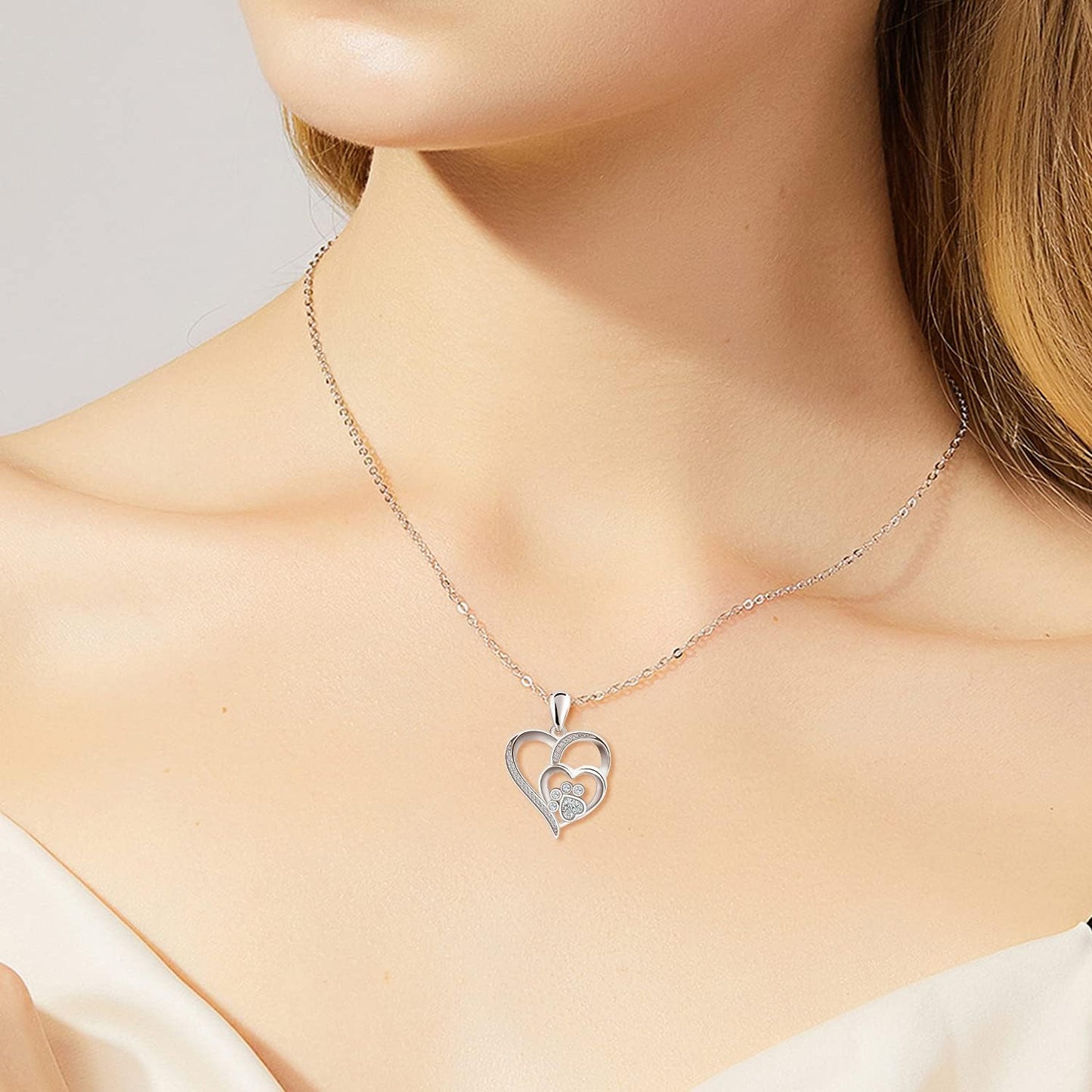 Zahira™ | Silberkette Pfote & Herz mit Zirkonia Steinen