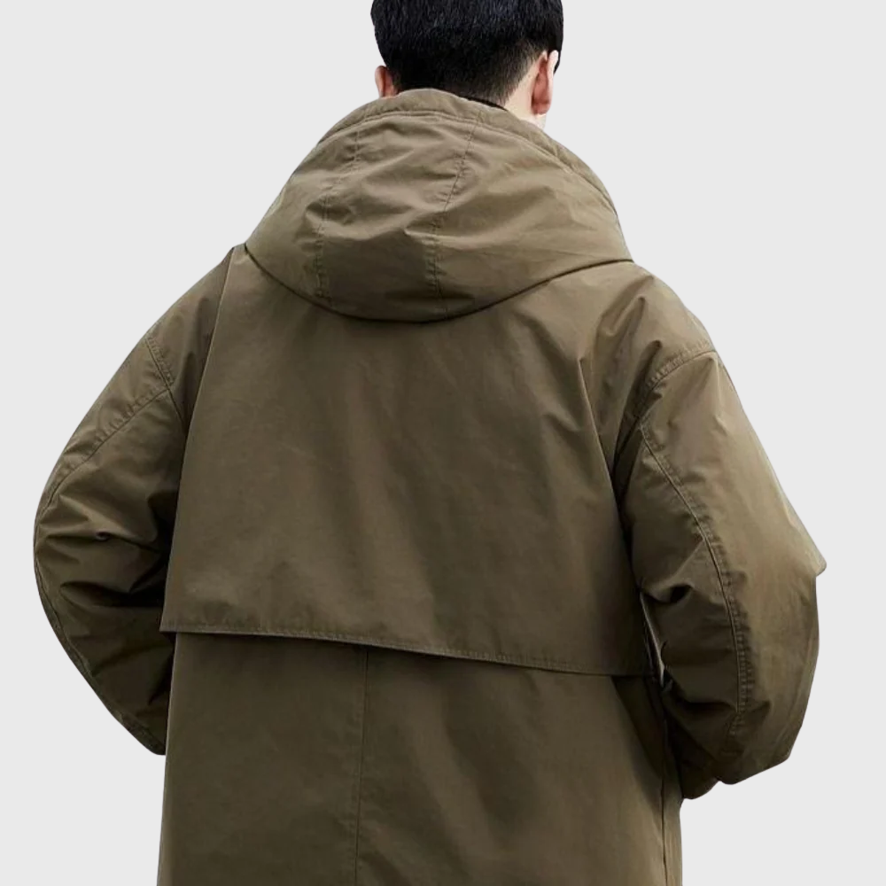 Wind- und wasserdichte Jacke mit Kapuze
