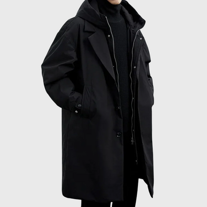 Wind- und wasserdichte Jacke mit Kapuze