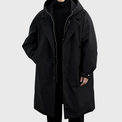 Wind- und wasserdichte Jacke mit Kapuze