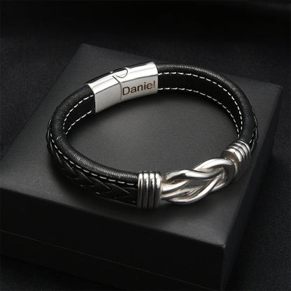 Unendlichkeitsknoten-Armband für Sohn – Geschenkset mit eingraviertem Namen