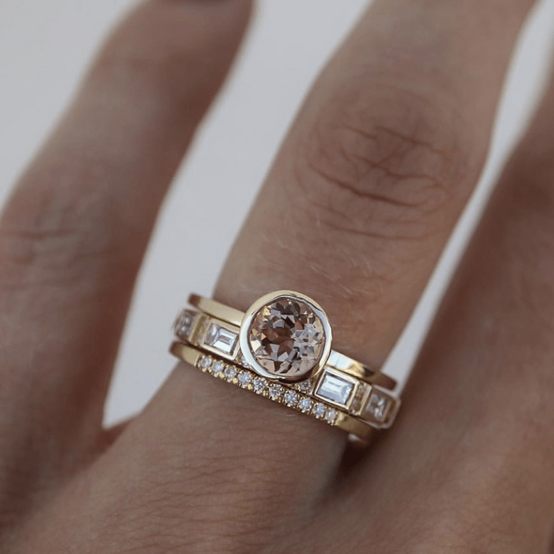Ring mit einem Goldkristall 