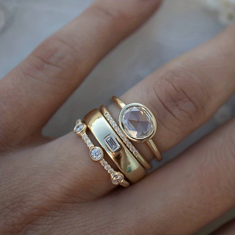 Vintage-Ring mit Vergoldung und Zirkonia 