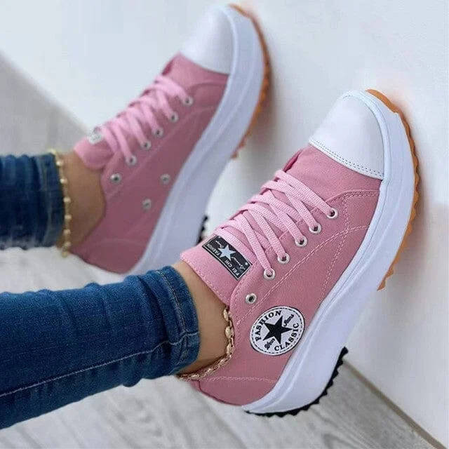 Chaussures orthopédiques à la mode