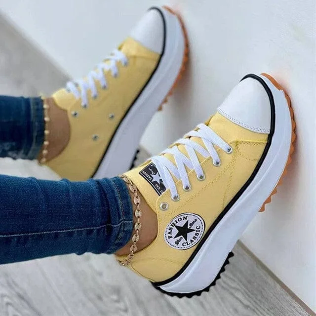 Chaussures orthopédiques à la mode