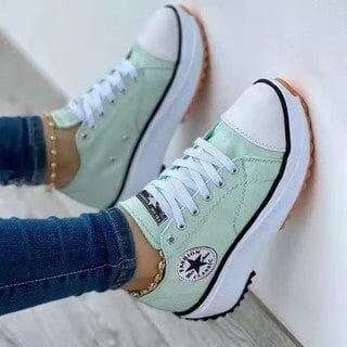 Chaussures orthopédiques à la mode