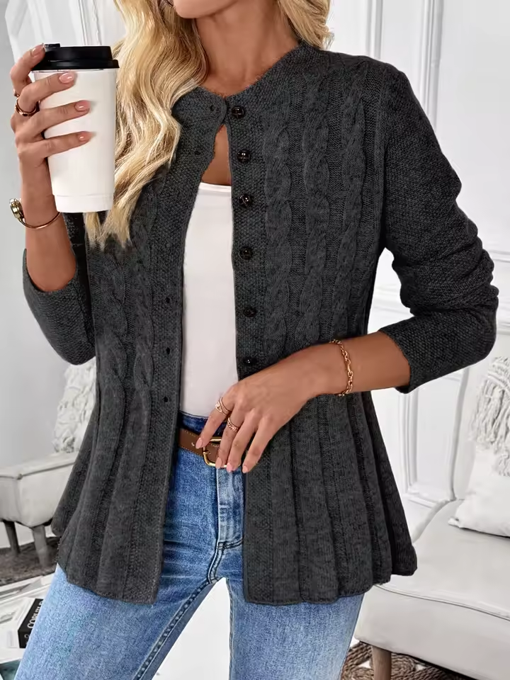 Clara | Strukturierter Strick-Cardigan mit Knöpfen