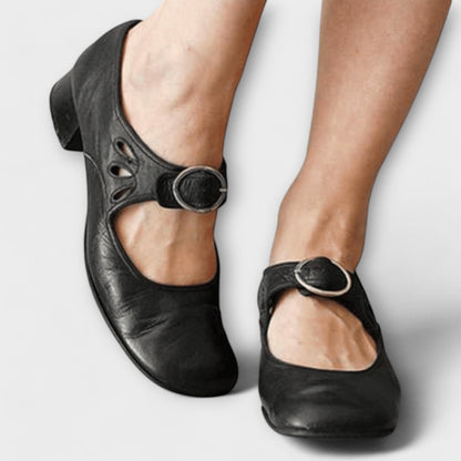 Isabela | Retro-Lederschuhe mit Schnalle