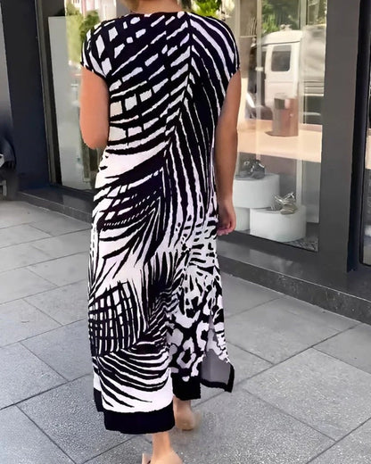 Lässiges, kurzärmliges, bedrucktes Kleid
