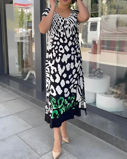 Lässiges, kurzärmliges, bedrucktes Kleid